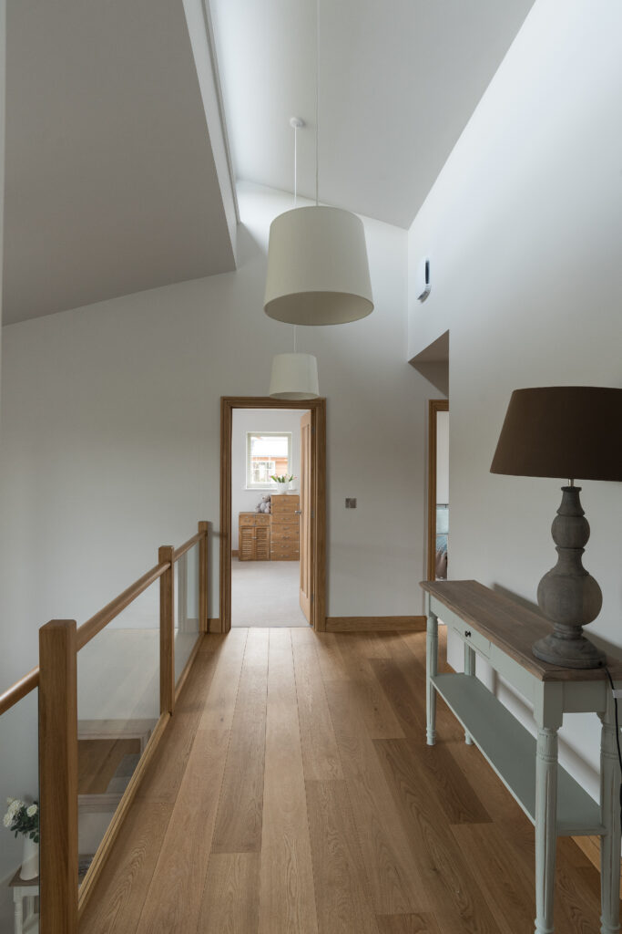 02 Tile-and-floor-engineered-oak-plank wood flooring on landing