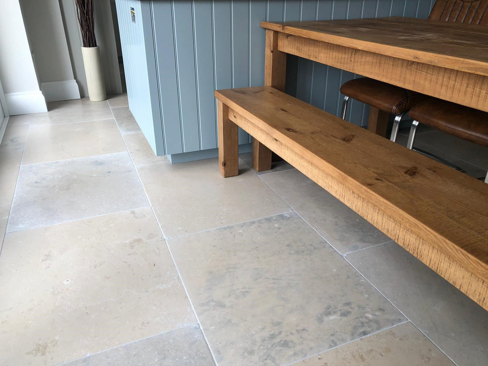 CAP CHRT60FLTumbl 2 Charterhouse limestone tumbled bath stone variation beige grey 20mm period listed kitchen