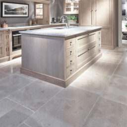 CAP NRJ60FLSeasnd 2 Neranjo limestone seasoned interior bath stone kitchen beige cream light traditional modern