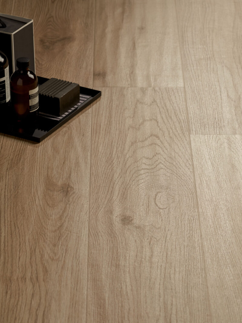 MRC Elsroyalbeige 1 Elisir Royal beige porcelain wood look plank natural traditional feature floor